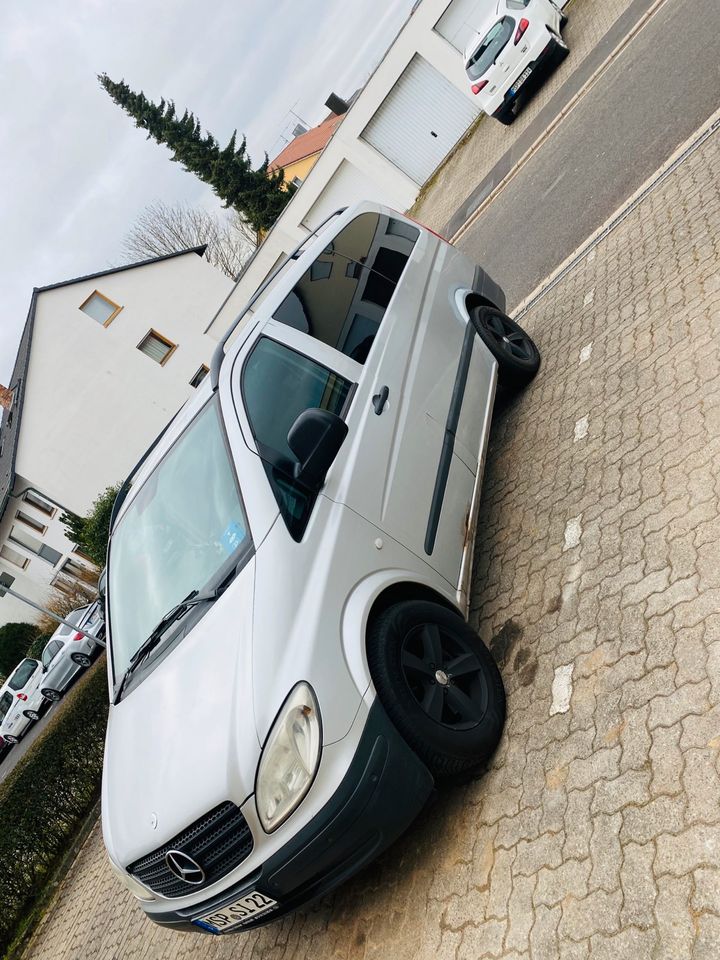 Mercedes V -klasse in Karlstadt