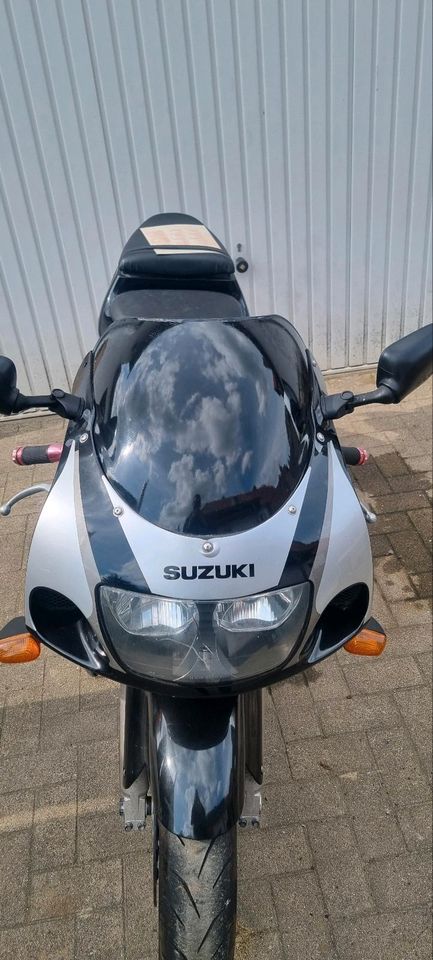 Suzuki GSX-R 600 Schlachtfest Teile in Güstrow