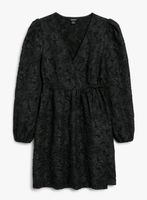 Monki Damen Kleid (neu mit Etikett) NP50€ Hessen - Maintal Vorschau