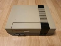 Nintendo NES mit 9 Spielen und 4 Controller Berlin - Mitte Vorschau