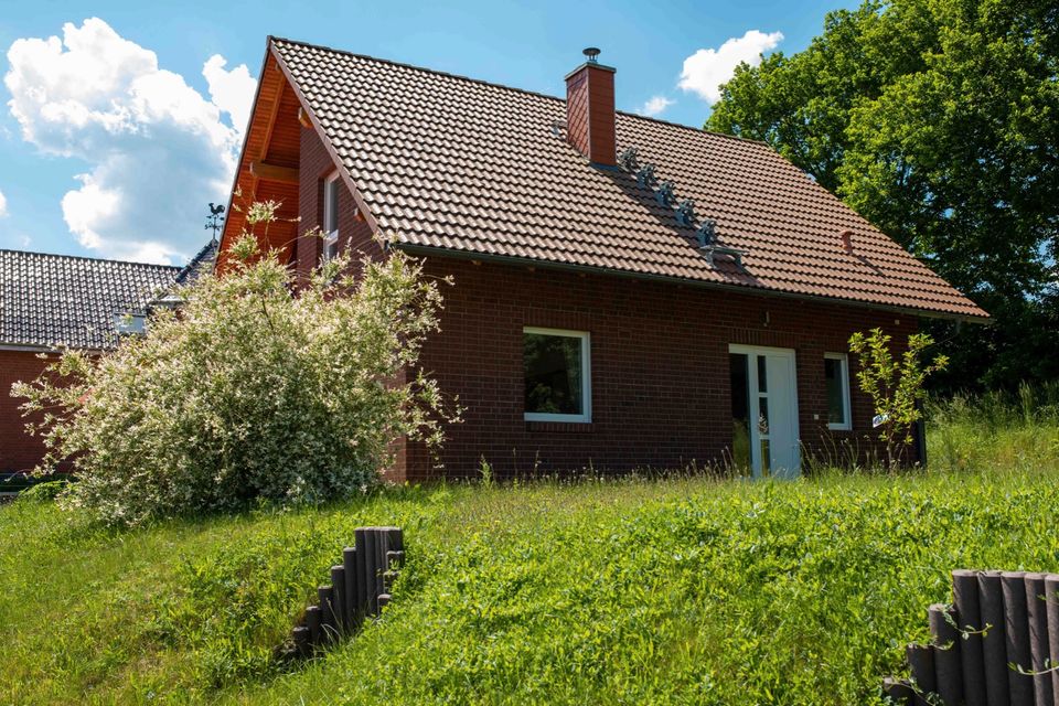 Traumhaft gelegenes Einfamilienhaus am Krakower See - Heizkosten von weniger als 1.000 € pro Jahr! in Krakow am See