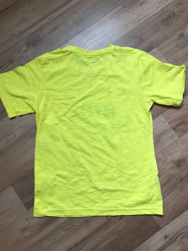 T-Shirt 134/140 in Verden