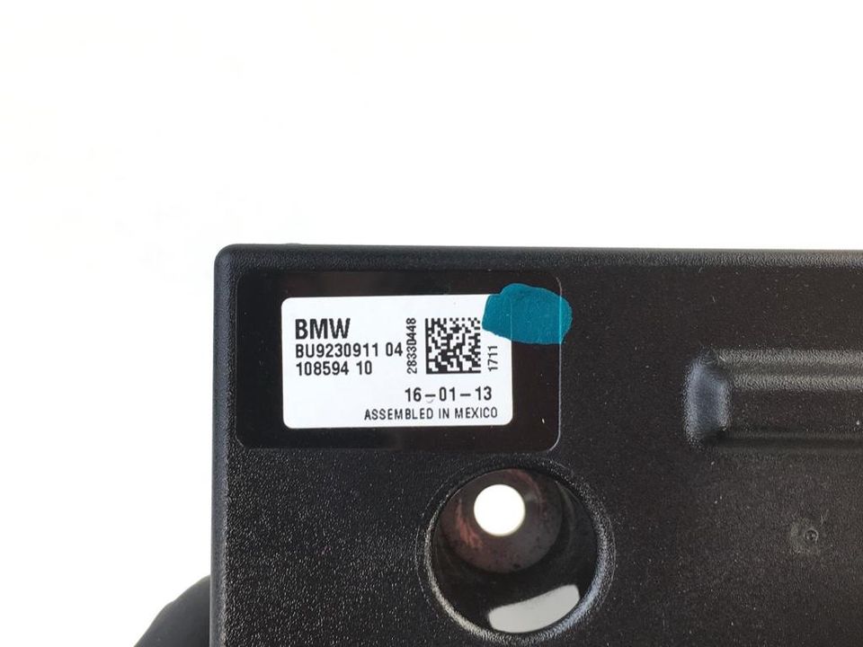 BMW F20 F22 F30 F32 F06 E70 E71 F15 GSM Notfall Antenne 9230911 in Schönefeld