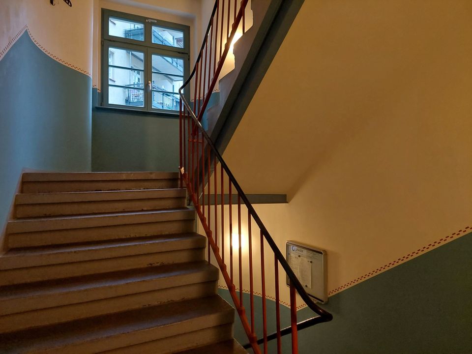 Neu renovierte 2 Zimmerwohnung  im Erdgeschoss mit Wannenbad in Dresden in Dresden