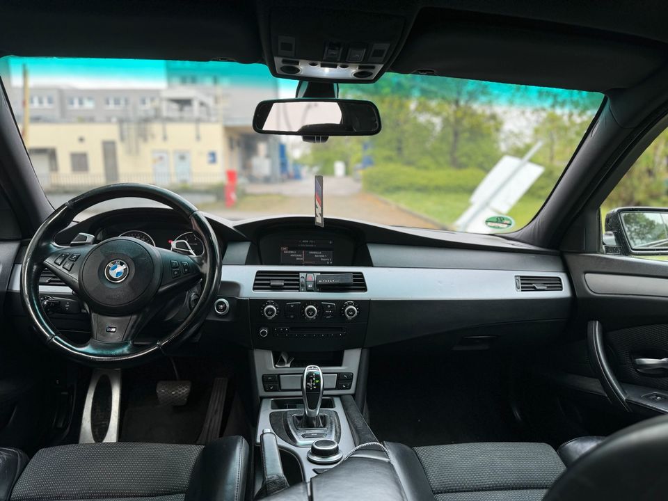 BMW E60 530i Facelift SPORTAUTOMATIK TÜV NEU! in München