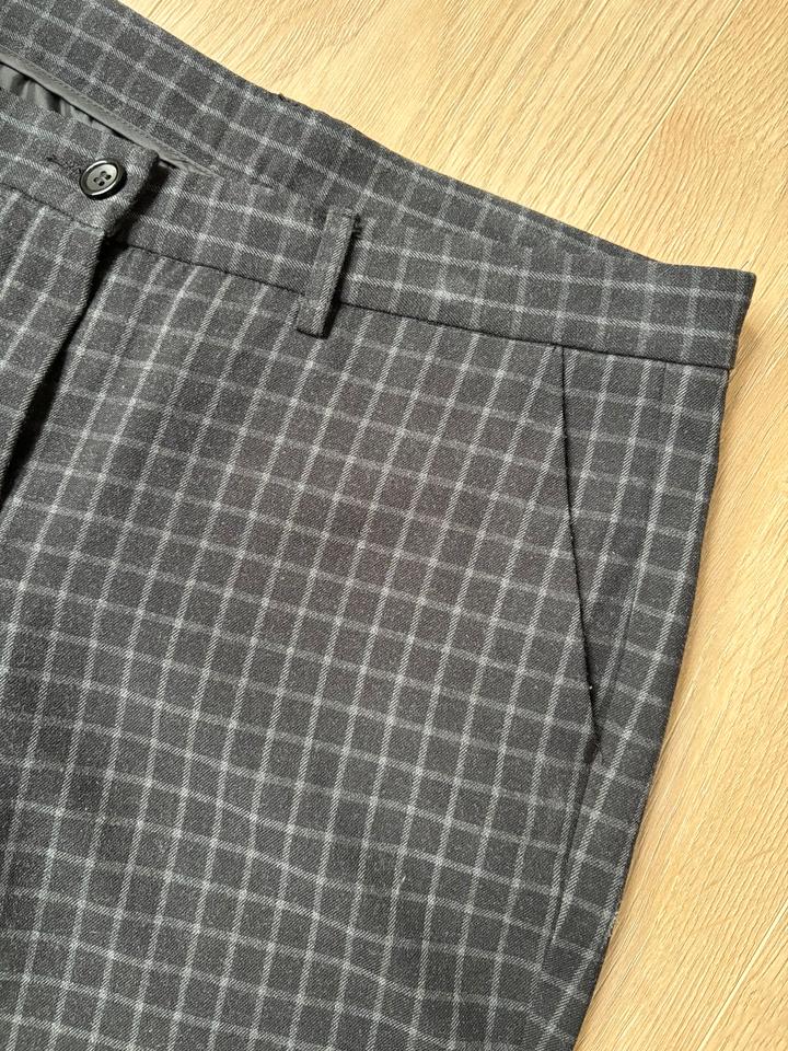 Stoffhose, Hose mit Bundfalte, dunkelgrau, Größe 38 in Herbrechtingen