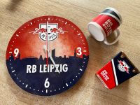 RB Leipzig Fanpaket Decke Kissen Stifteköcher Tasse Flagge Uhr Bayern - Maxhütte-Haidhof Vorschau