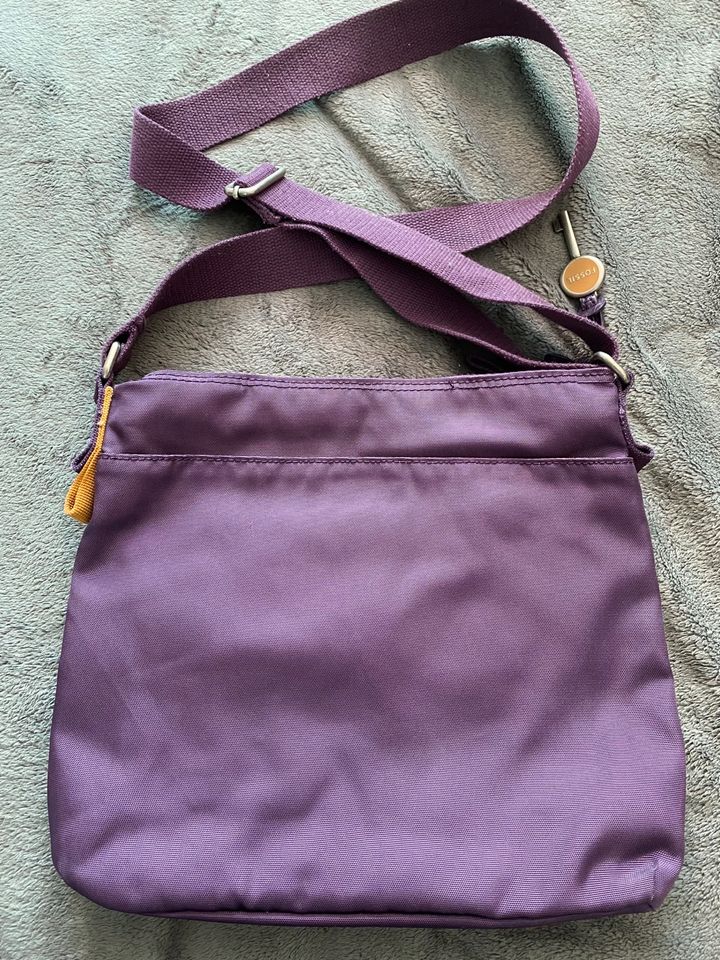 Fossil Damen-Handtasche, Aubergine, ca. 29 x 32 ca.  wie NEU in Bielefeld