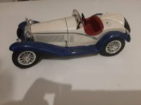 V 12. burago Modellauto AlfaRomeo Spider -Vitrine- Hessen - Bruchköbel Vorschau