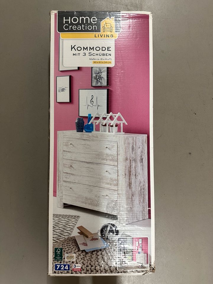 Kommode mit drei Schüben in Dresden