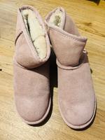 Esprit Boots Berlin - Biesdorf Vorschau