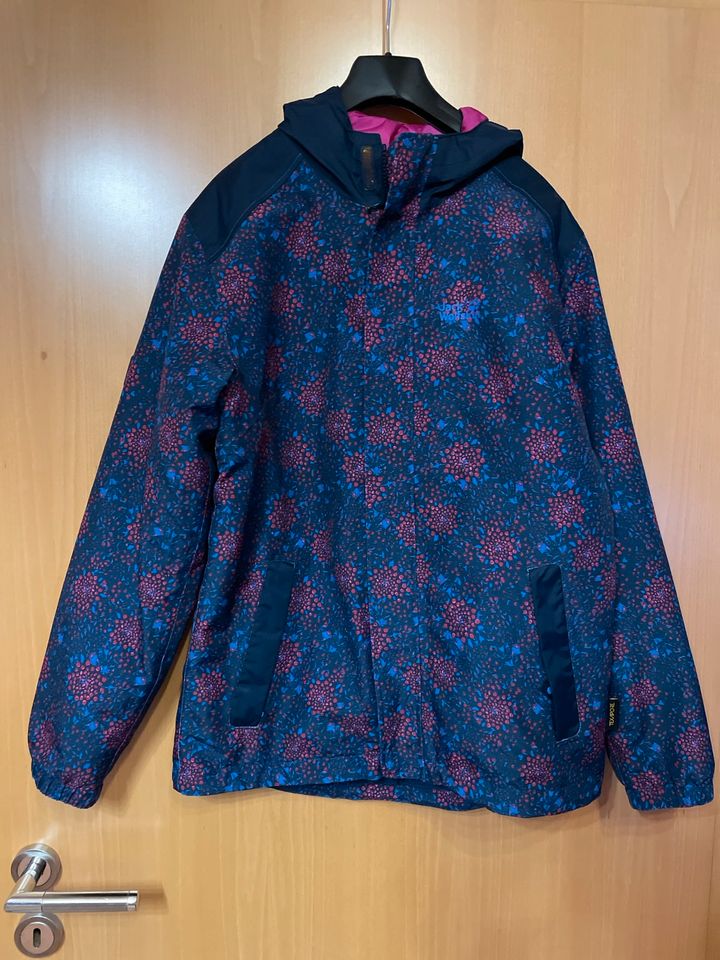 Jack Wolfskin Winterjacke Mädchen Gr. 164 in Alzey