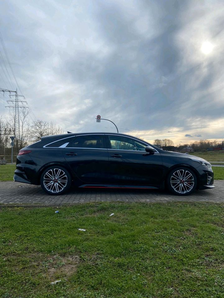 KIA ProCeed GT 1.6 DCT7 GT NAV KOMF in Essen