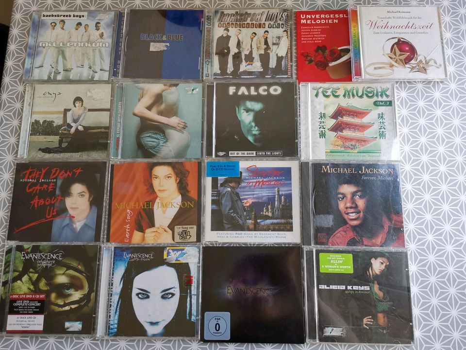 Diverse CDs (Michael Jackson, Backstreet Boys) und Soundtracks in Düsseldorf
