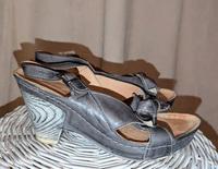 Leder Hushpuppies Slingpumps Sandalen Sandaletten Riemchensandale Dresden - Gorbitz-Ost Vorschau