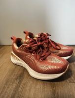 Asics Laufschuhe Neuwertig (38) Niedersachsen - Celle Vorschau