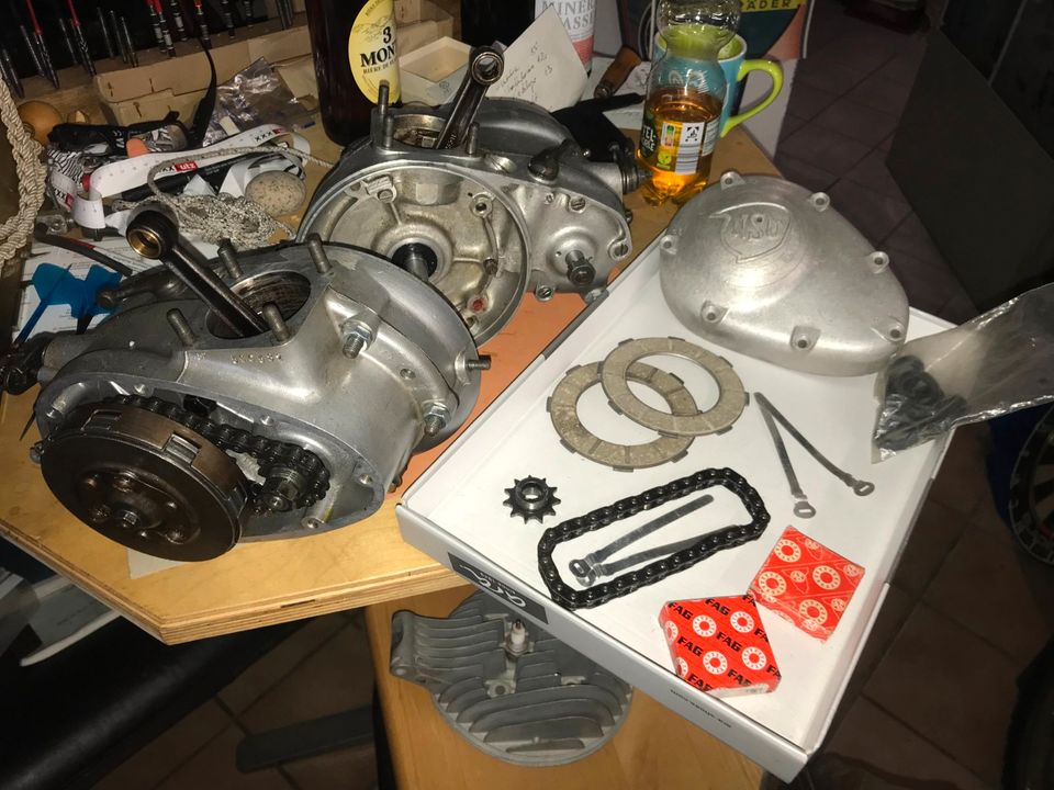 NSU QUICK Motoren Ersatzteile Restauration  Objekte Maschinen in Tettnang