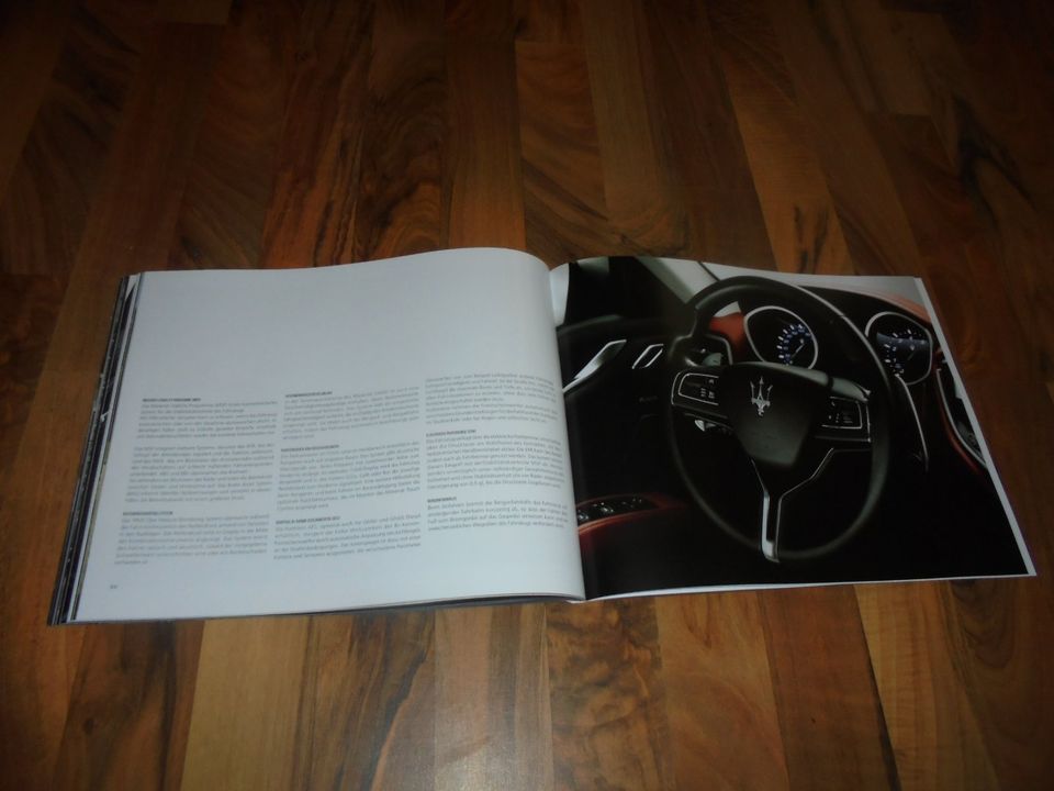 Maserati Ghibli Prospekt von 2/2015 mit 90 Seiten + neuwertig!! in Göttingen
