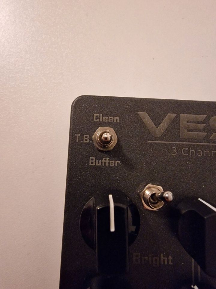 KSR Vesta Guitar Preamp - Fast neu Effektpedal für E-Gitarre in Berlin