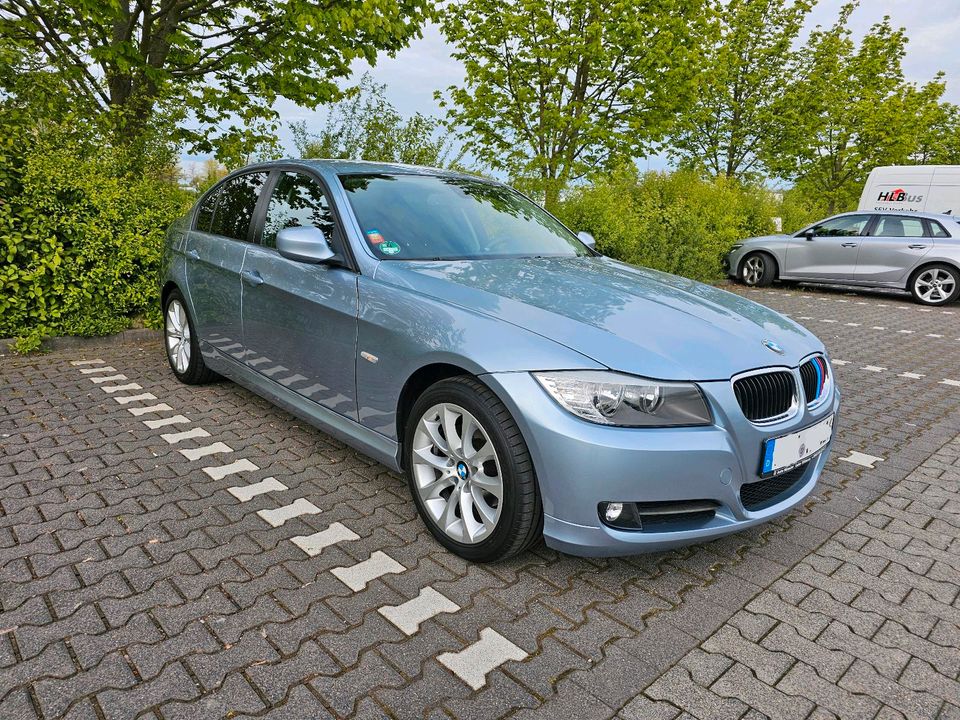 BMW 318i Facelift e90 in Kelkheim
