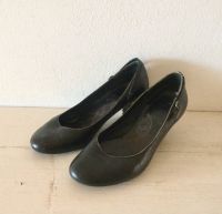 Clarks Pumps schwarz Größe 6 Ballerina mit Absatz High Heel 39,5 Bayern - Ustersbach Vorschau