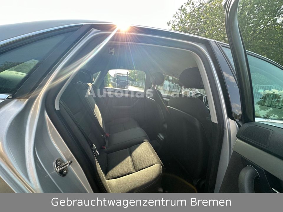 Audi A4 Lim. 2.0 Automatik Allwetterreifen TÜV NEU ! in Bremen