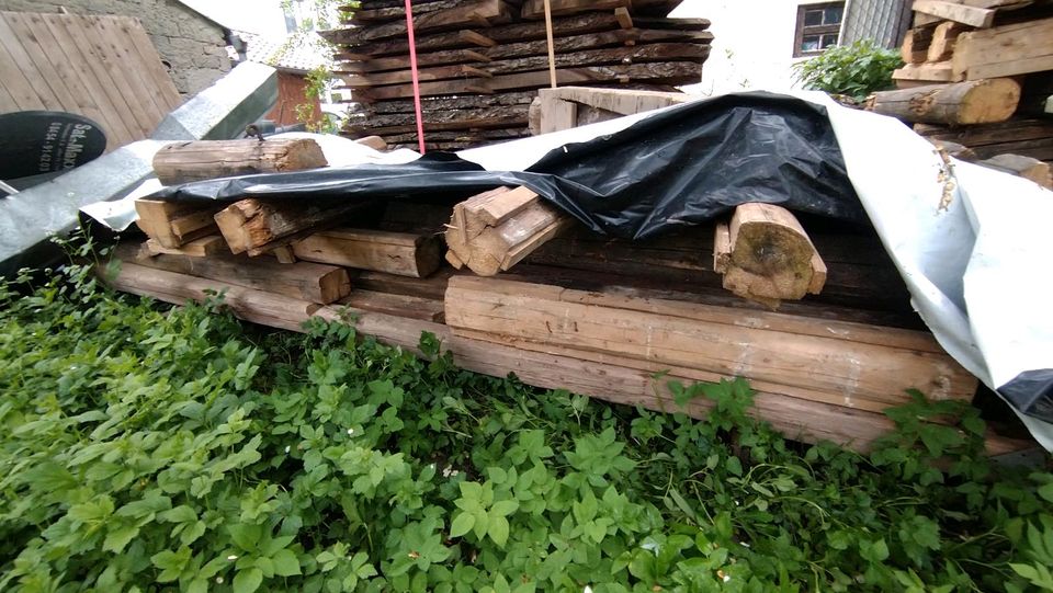 Alt-holzbalken Handgehauen alter Dachstuhl über 100 Jahre in Egweil