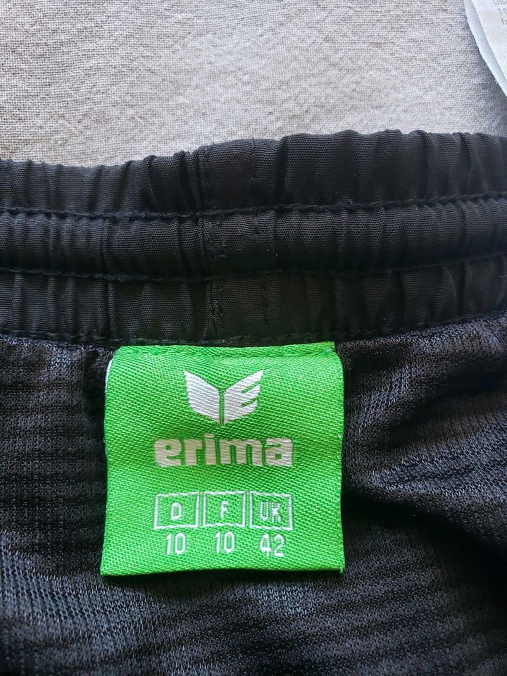 ERIMA Sporthosen-Set  Shorts Herren & Damen Größe 10 in Neuenburg am Rhein