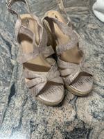 Sandalen mit Keilabsatz Gr. 38 Baden-Württemberg - Sindelfingen Vorschau