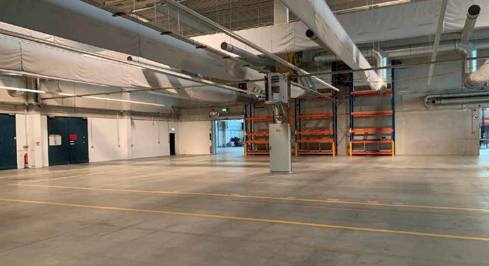 Ca 4.635 m² Hallenfläche und Büros und ca. 15.000 m² Grundstück in Dortmund-Oestrich zu vermieten! in Dortmund