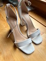 Brautschuhe weiß 40 Peter Kaiser 8 cm Nordrhein-Westfalen - Much Vorschau