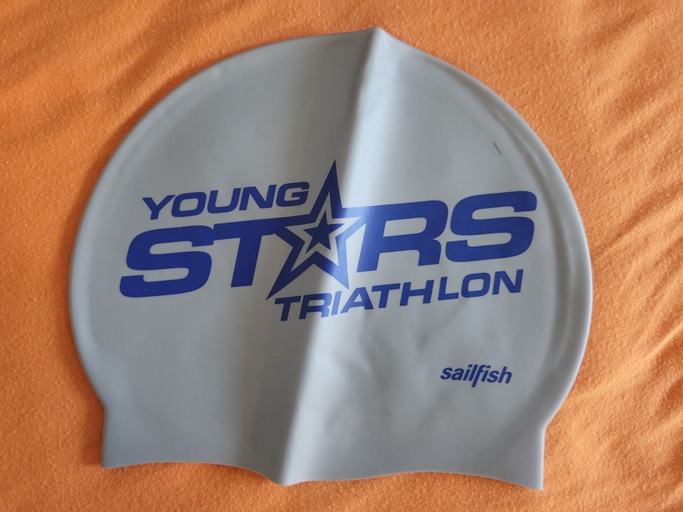 Triathlon Badekappe Schwimmkappe Sailfish grau NEU in Emmendingen