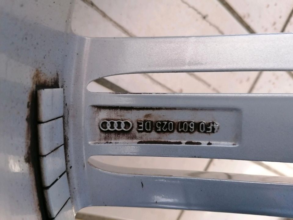 Original Audi Alufelgen 19 Zoll "Segment" mit Sommerreifen in Siegenburg