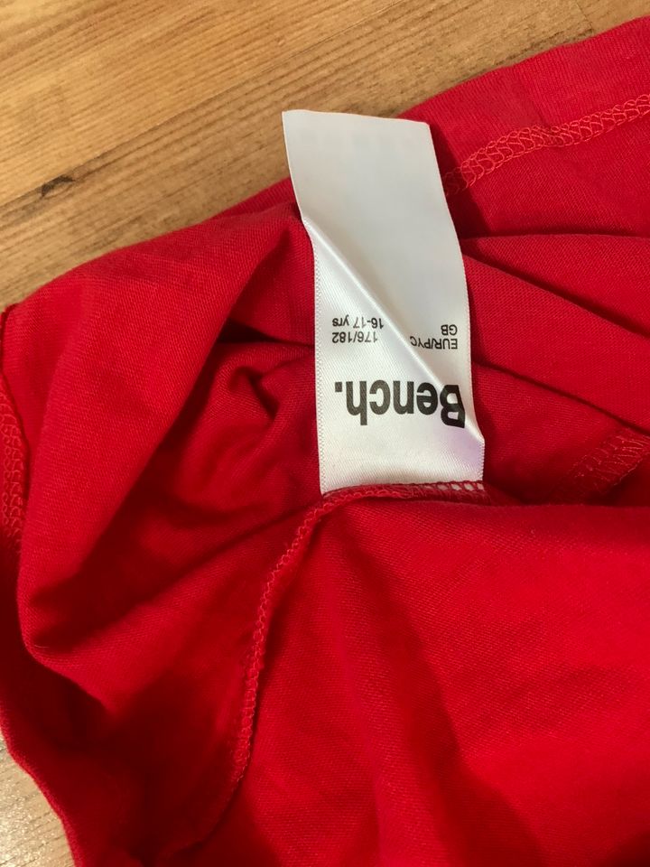 Bench Kleid mit Etikett neu in Berlin