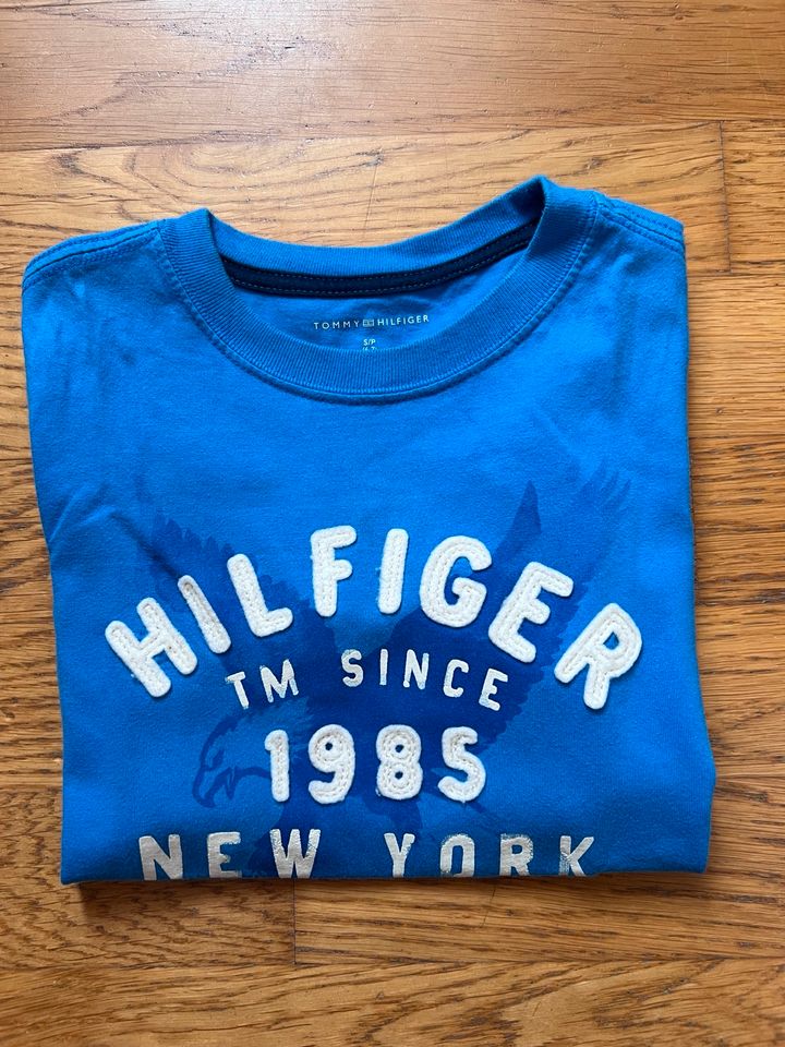 Tommy Hilfiger T-Shirt Kinder Shirt Jungs Gr. 116 122 6 / 7 Jahre in Heidelberg