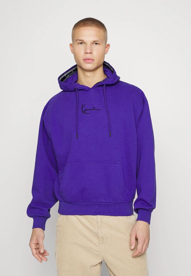 Karl Kani SMALL SIGNATURE HOODIE lila violett L in Bayern - Wiesentheid |  eBay Kleinanzeigen ist jetzt Kleinanzeigen