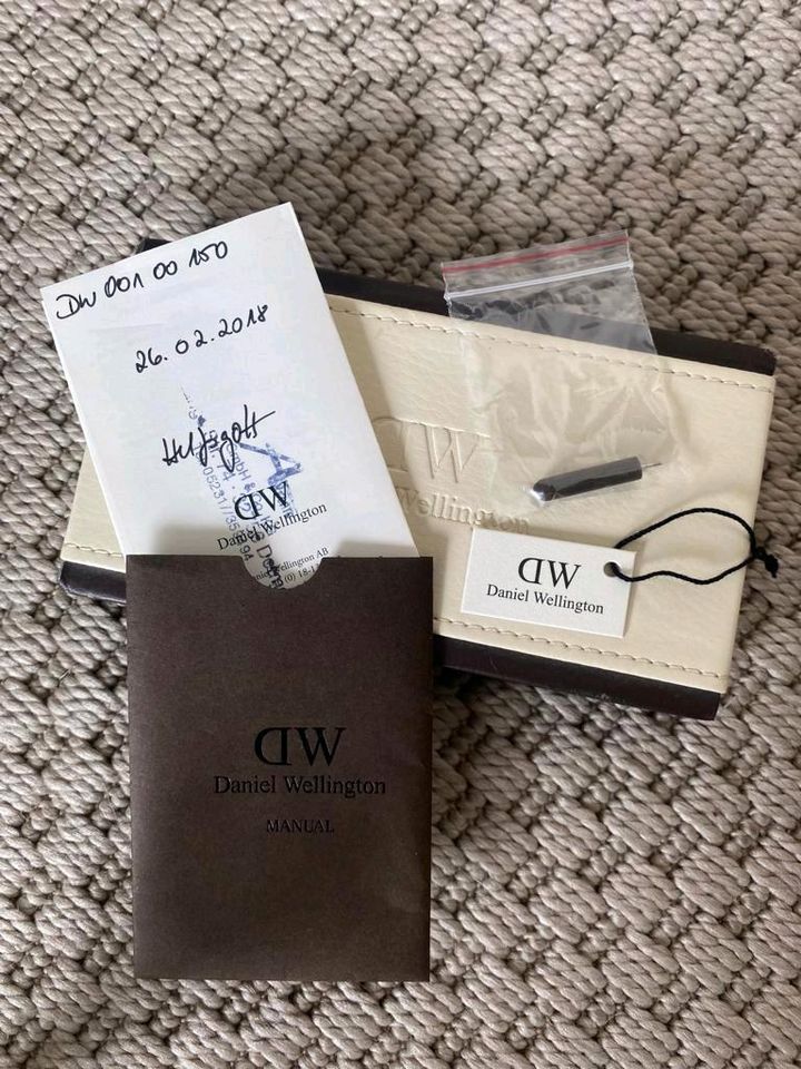 Daniel Wellington Uhr Petite Cornwall in Detmold