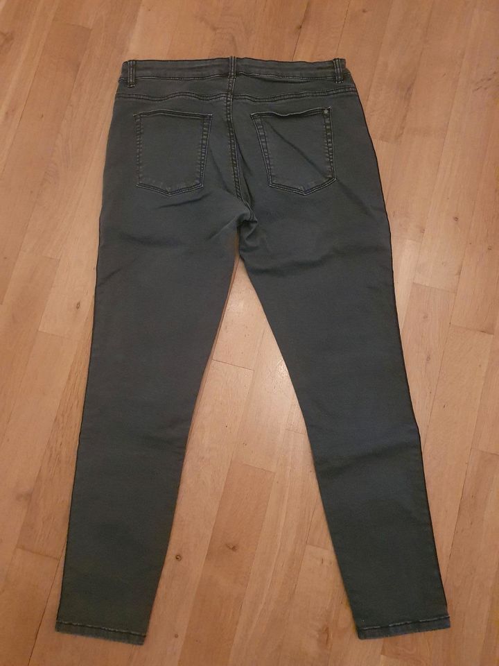 Jeans von Esprit, Skin Fit, Größe 38 in Leipzig