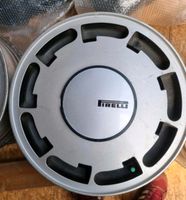 Biete ein seltenen Satz Alufelgen original Pirelli 15 Zoll 4x100 Nordrhein-Westfalen - Sprockhövel Vorschau