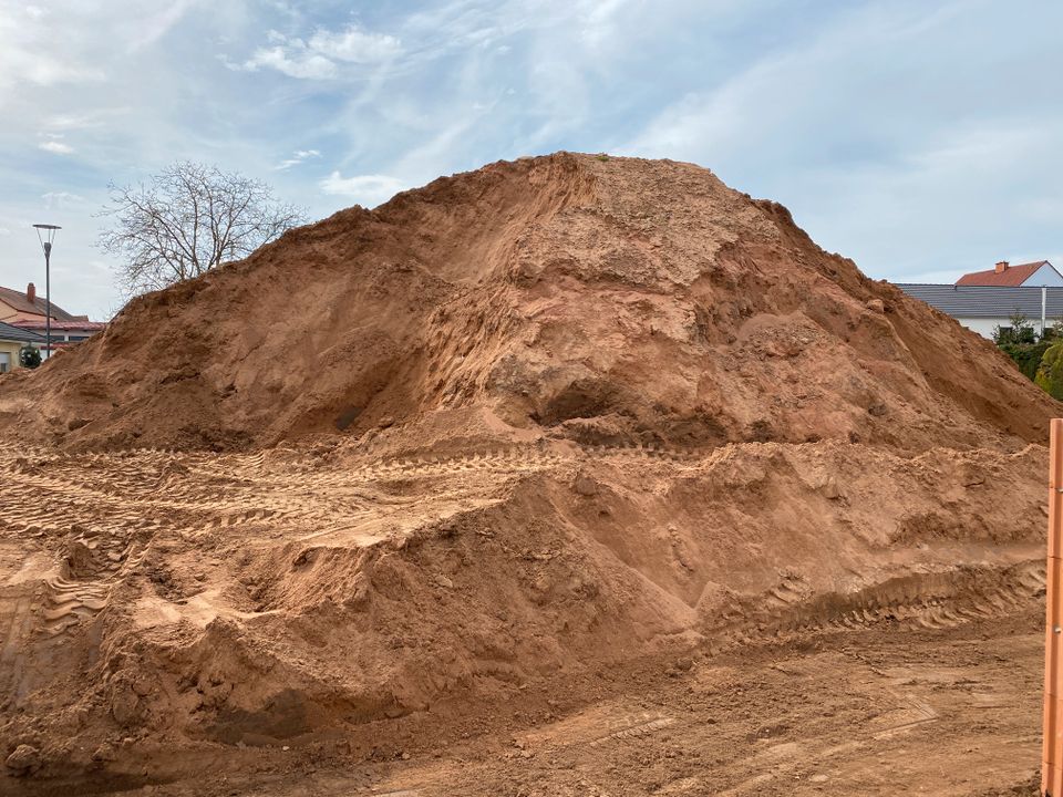 Erde / Erdaushub / Auffüllmaterial in Gommersheim