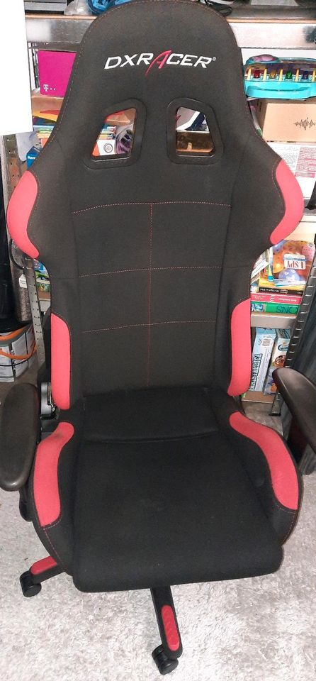 DXRacer Gaming Stuhl rot schwarz gebraucht in Bremen