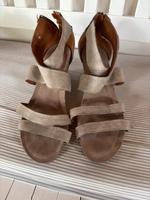 CaShott Copenhagen Pumps wie neu GR 42 schick und dennoch bequem Hessen - Gießen Vorschau
