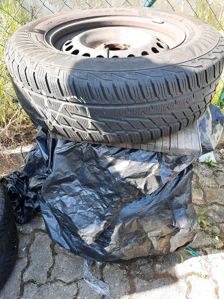 Transporter Winter Reifen 215/70 R16, 100T, in Frensdorf