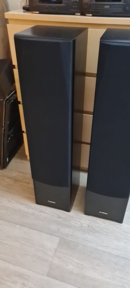 Yamaha NS-F51 Stand-Lautsprecher in Andernach