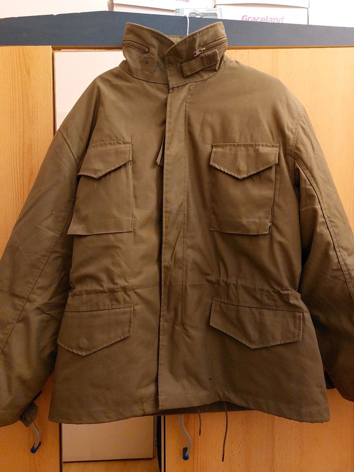 Parka Army Winterjacke mit ausknöpfbarem Innenfutter Gr. M *Neu* in Berlin