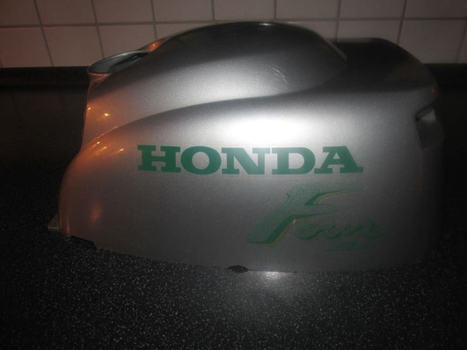 Motorabdeckung Honda BF2 grün Bodenseezulassung NEU in Hohenaspe