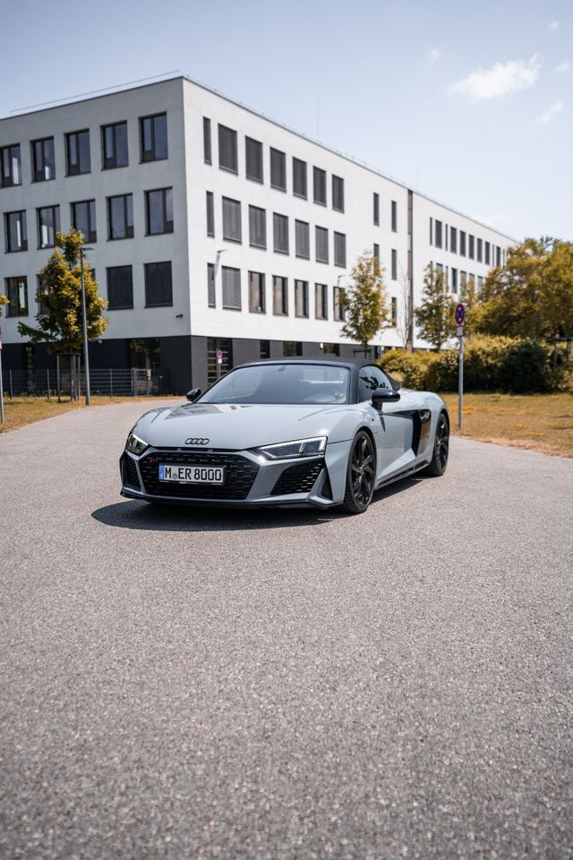 Audi R8 v10 spider mieten ohne Kreditkarte ab 21 Jahren Cabrio in München