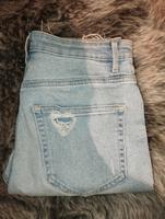 Jeanshose mit Löchern in Gr. S(36) Hessen - Brechen Vorschau