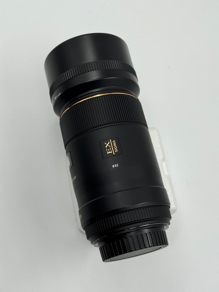 Sigma EX 105mm f:2.8 Macro DG OS HSM Objektiv für Canon EOS in Hannover