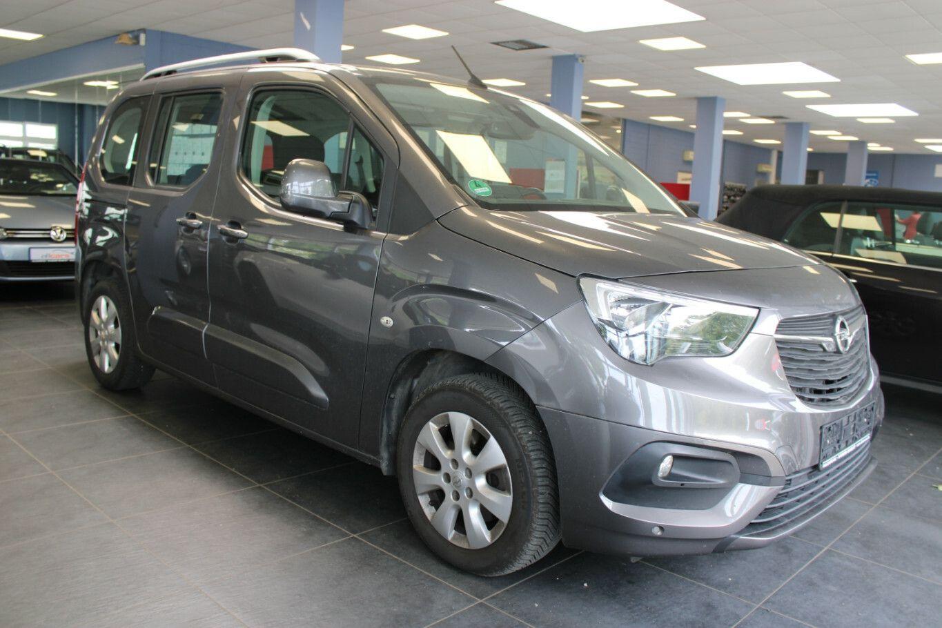 Abbildung des Autos Opel Combo Life 1.5 Edit…